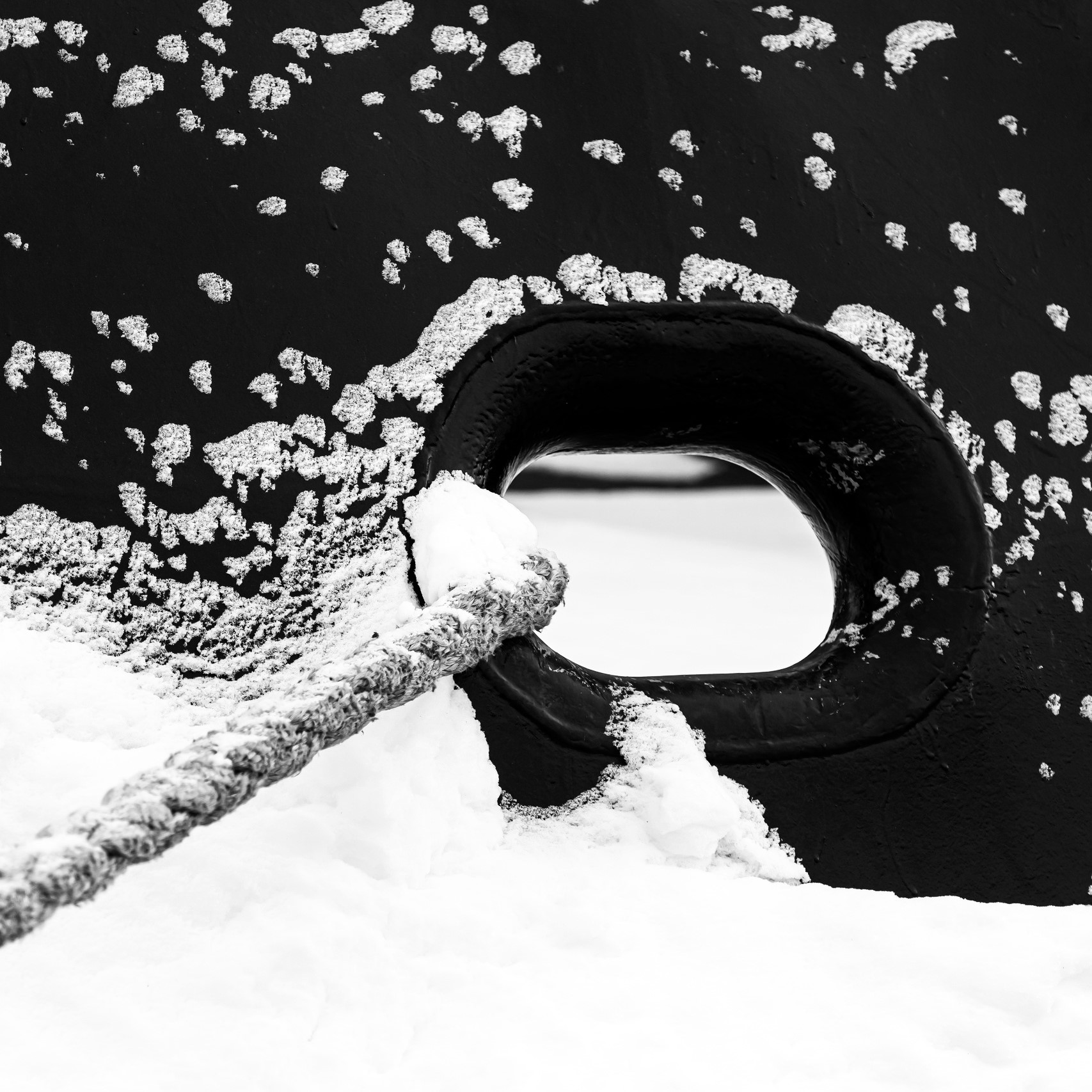 Prevent freezing of your mooring ropes Blackrope